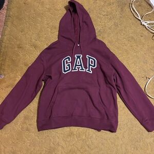 GAP Burgundy Sweatshirt